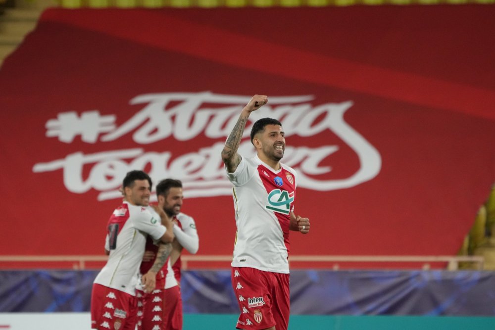 LOL英雄-赛前法国杯焦点战，浙江队绝杀压哨，更衣室稳定，训练强度明显提升(法国杯决赛里昂vs巴黎圣日耳曼)