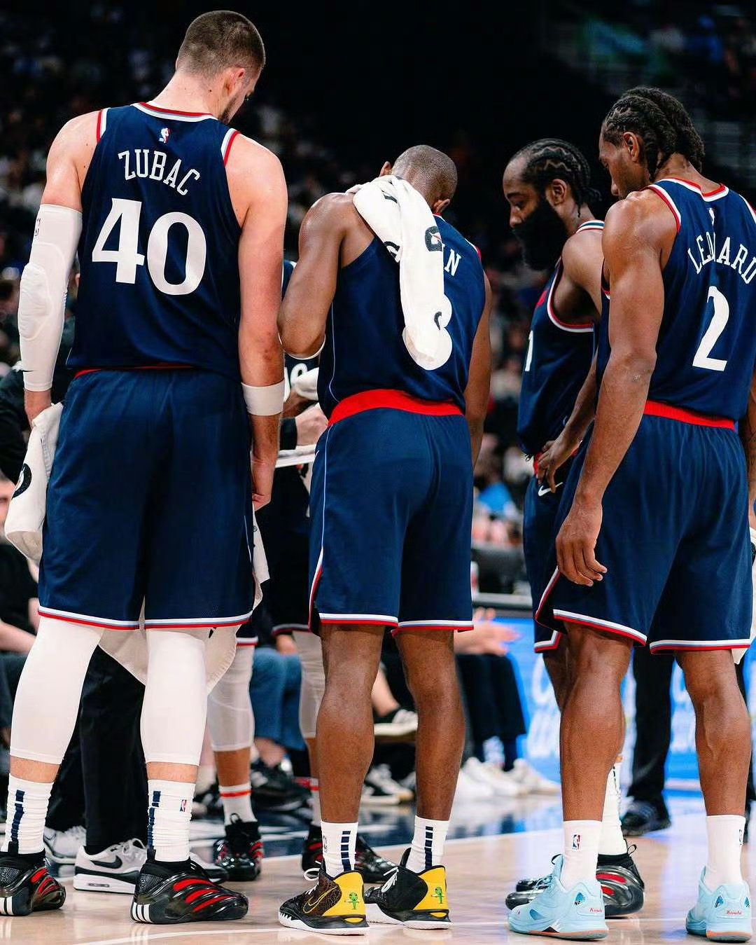 关于窗口期密尔沃基雄鹿调整名单以备NBA季后赛;复出首秀环节打磨;压力陡增;医务组通报恢复的信息 关于窗口期密尔沃基雄鹿调整名单以备NBA季后赛;复出首秀环节打磨;压力陡增;医务组通报恢复的信息