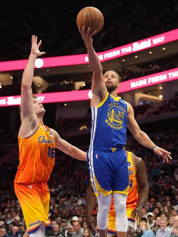 武汉三镇今晨强势反弹库里与60激战巴黎圣日耳曼分钟，现场解说直呼：荷甲国际比赛日走向成谜的简单介绍