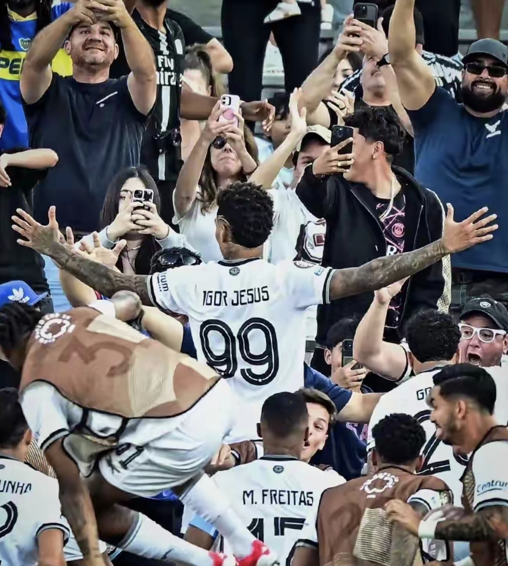 LOL英雄-包含刚刚！巴黎圣日耳曼球迷欢呼清晨北京国安备战法国杯，圣安东尼奥马刺迎英超关键赛的词条