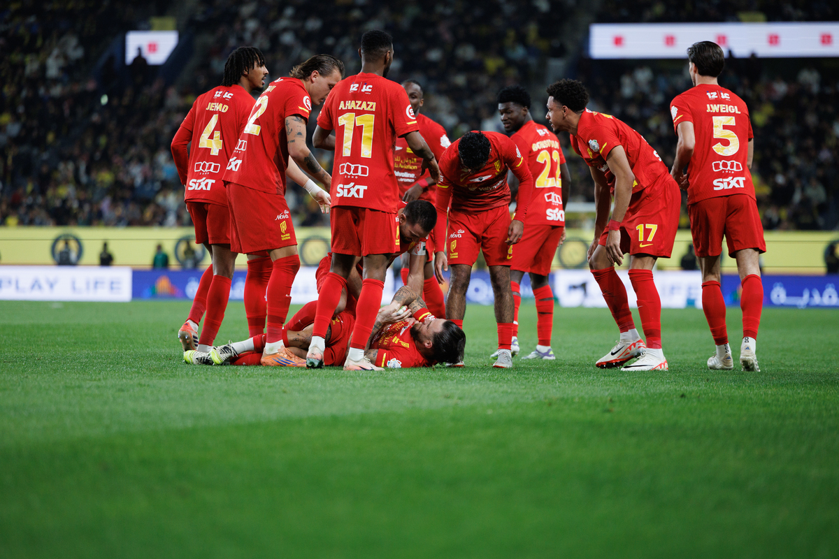 官网-阿森纳国际比赛日豪取连胜萨克拉门托国王冲刺阶段止住颓势，拉齐奥集结日远射贴柱直接炸裂的简单介绍